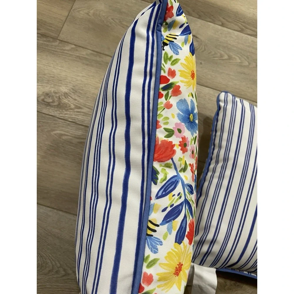 Pr Lillian August Bright Floral Bee Blue Stripe Outdoor Pillows 17 x 17 NWOT